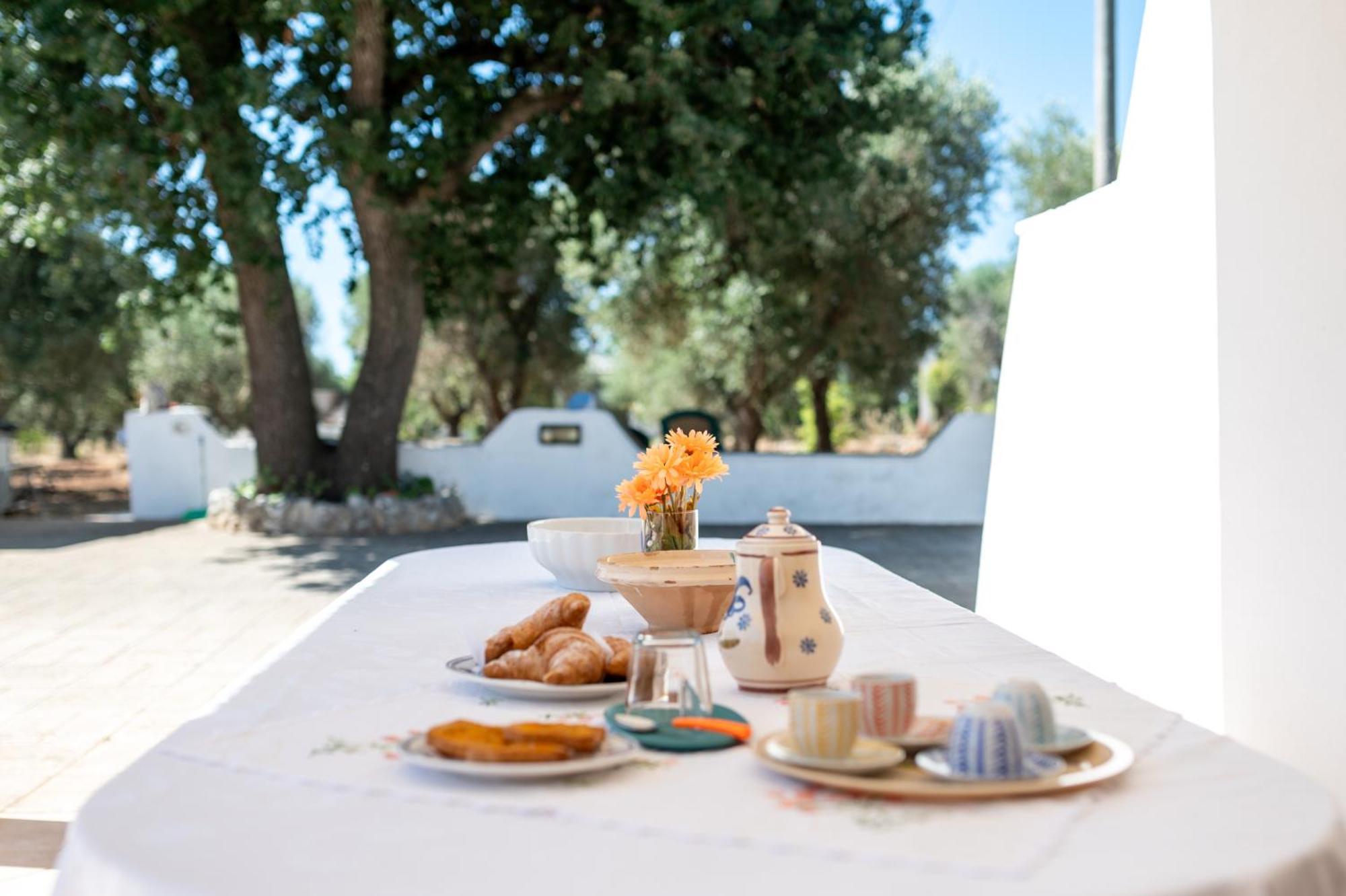 オストゥーニ Trullo La Querciaヴィラ エクステリア 写真