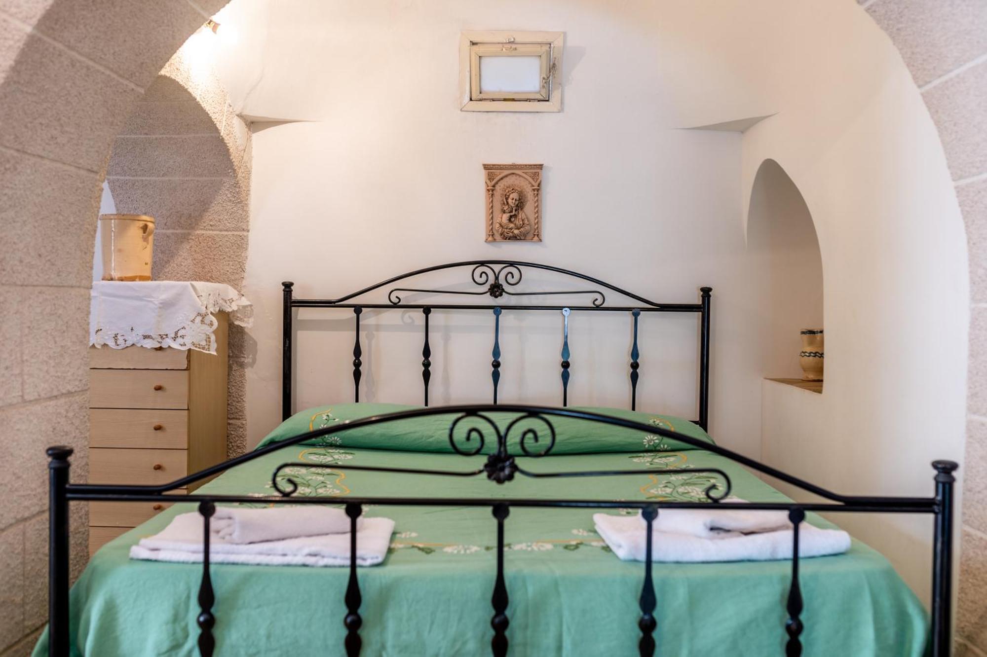 オストゥーニ Trullo La Querciaヴィラ エクステリア 写真
