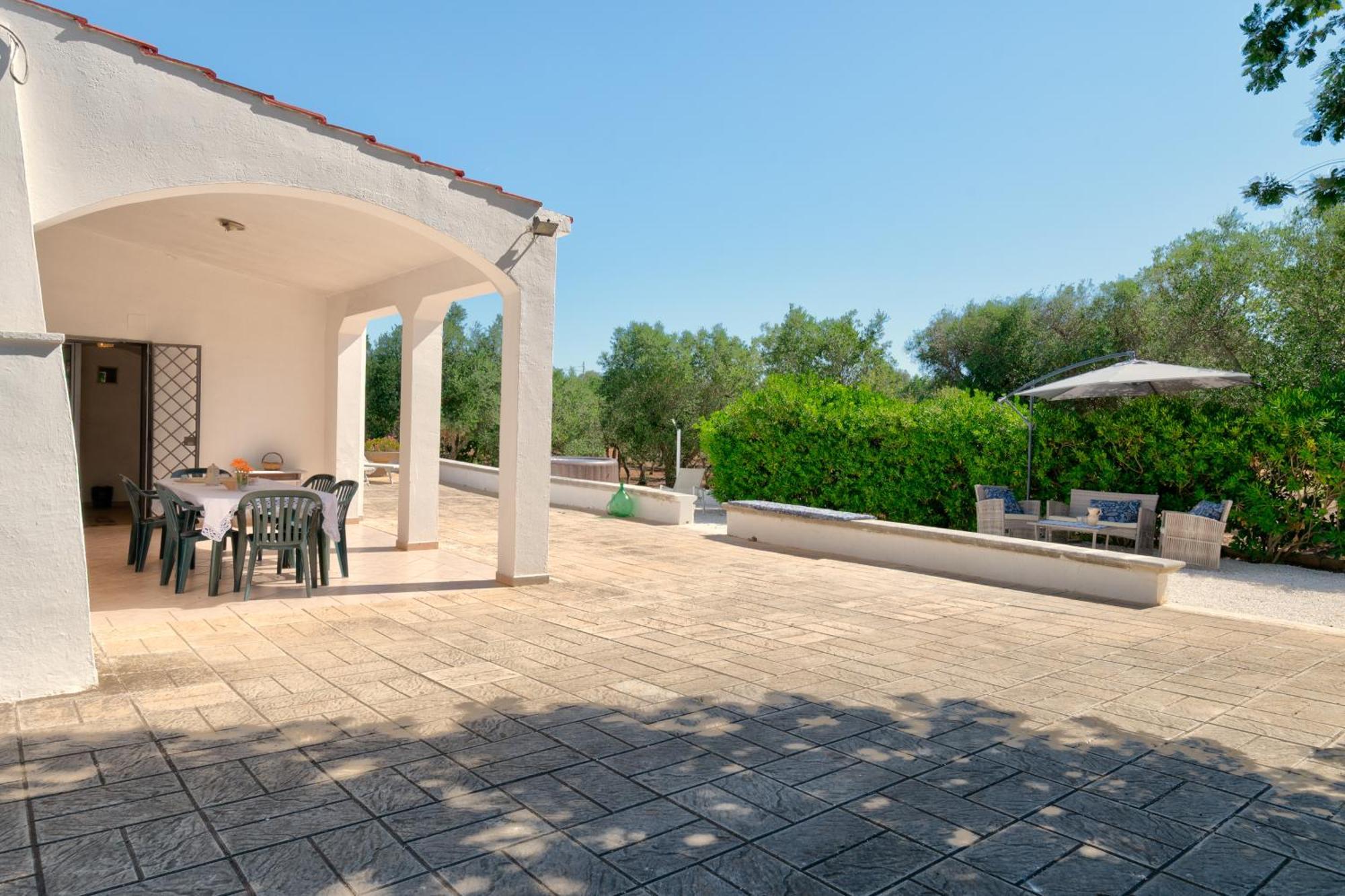 オストゥーニ Trullo La Querciaヴィラ エクステリア 写真