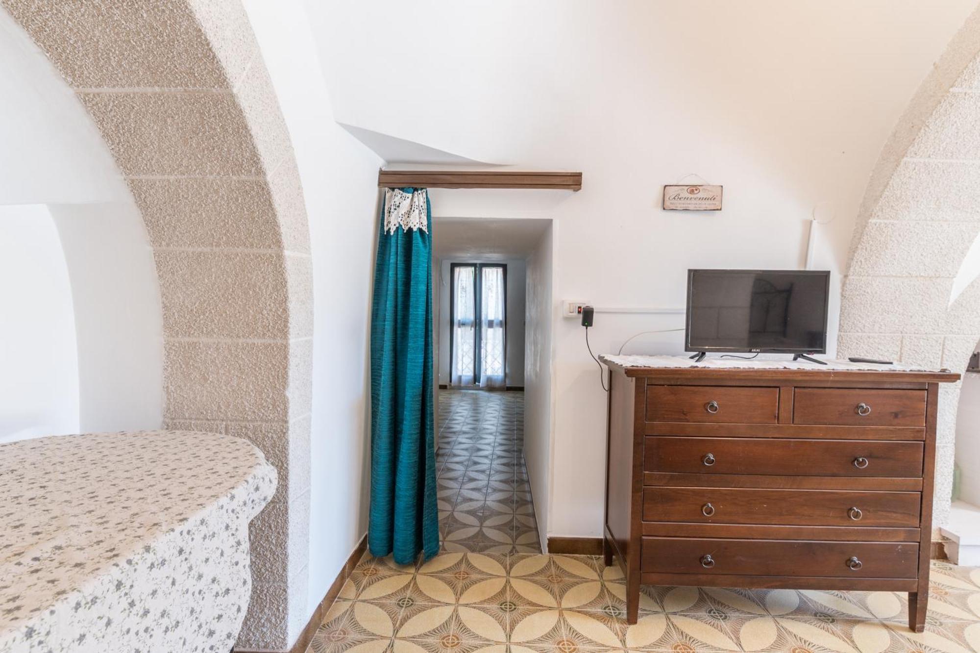 オストゥーニ Trullo La Querciaヴィラ エクステリア 写真