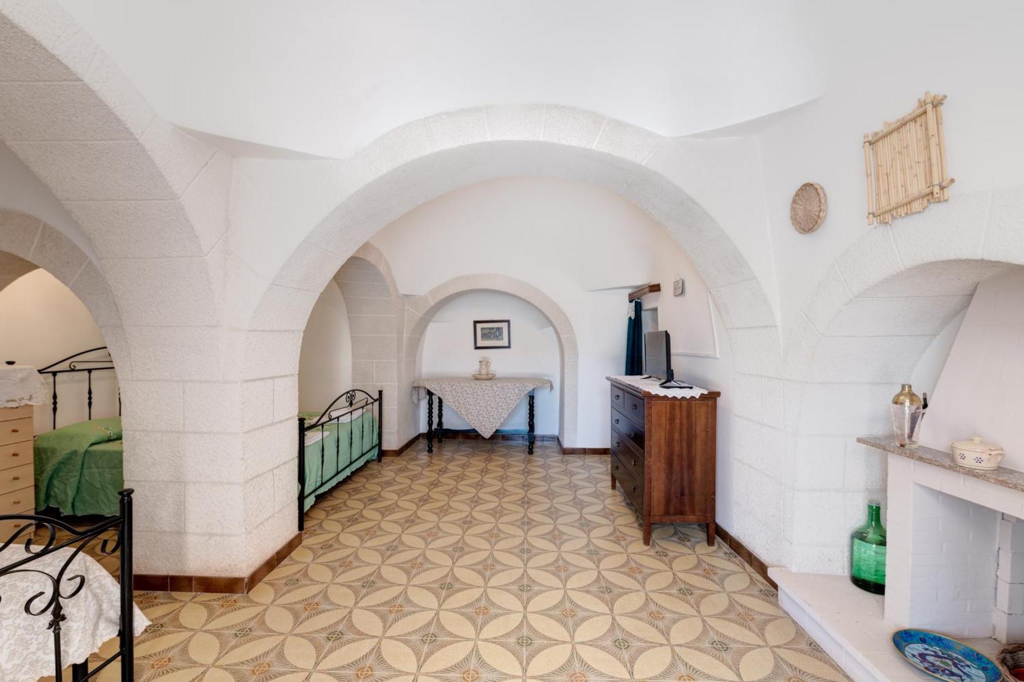 オストゥーニ Trullo La Querciaヴィラ エクステリア 写真