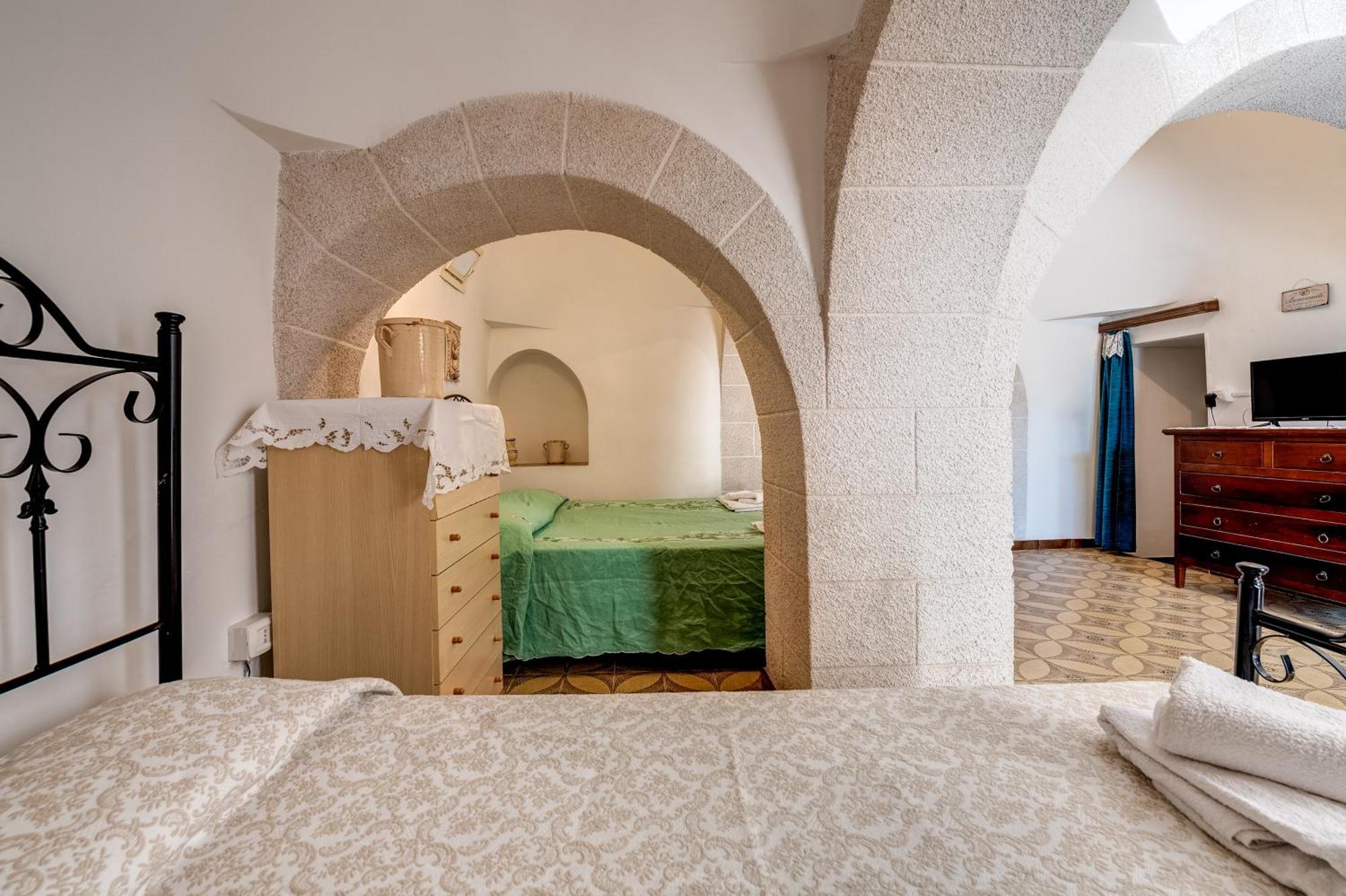 オストゥーニ Trullo La Querciaヴィラ エクステリア 写真