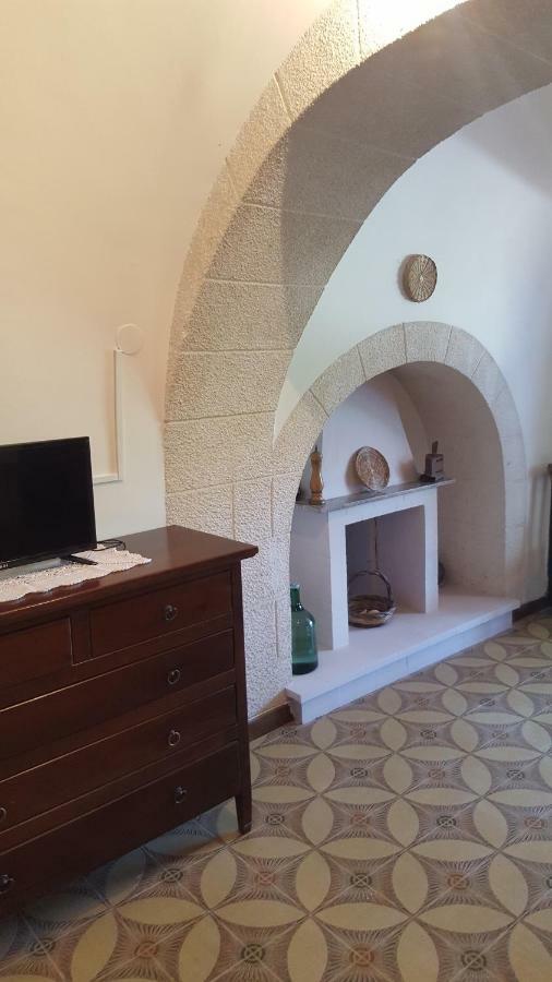 オストゥーニ Trullo La Querciaヴィラ エクステリア 写真